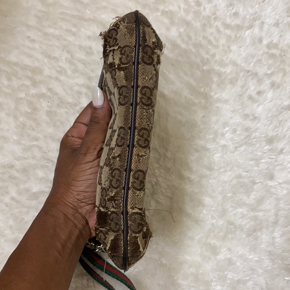 Authentic Gucci Wristlet - Picture 9 of 10